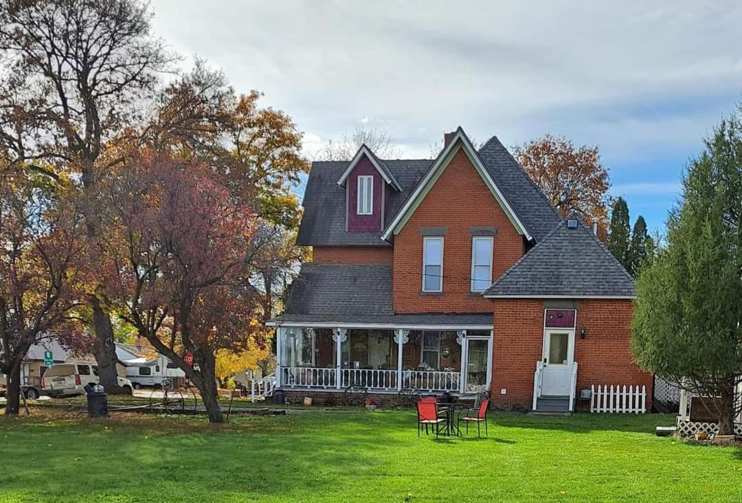 The Mays Place Bed And Breakfast Elgin Exterior photo